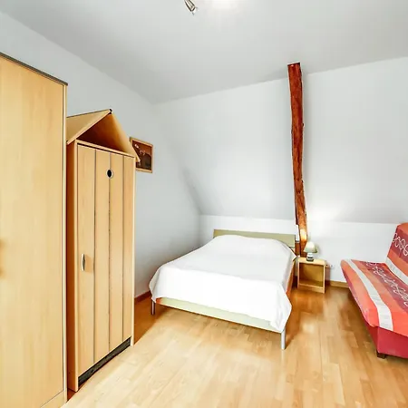 Holiday home With Garden In Brainville